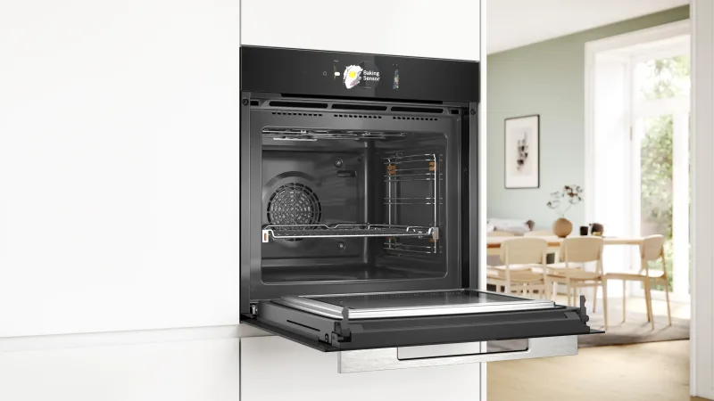 Bosch Serie 8 Einbau-Backofen mit Mikrowellenfunktion HMG778NB1 oven — view 4