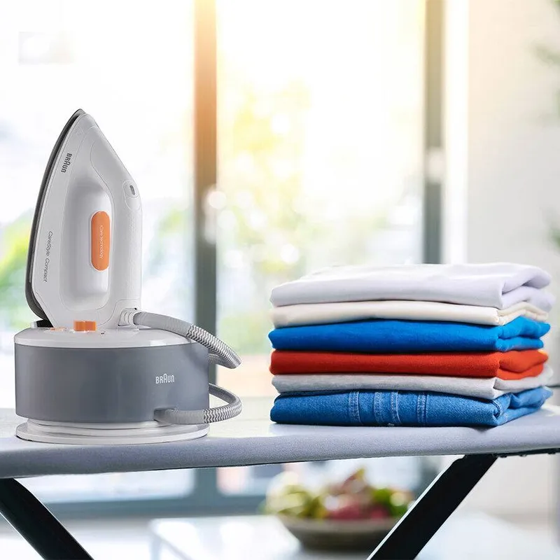 Braun CareStyle Compact IS 2132 WH iron — view 4