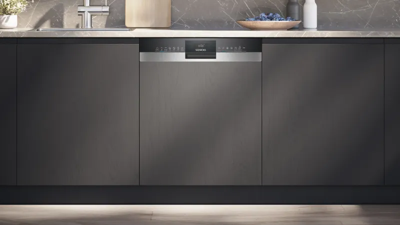 Siemens iQ300 SN53ES22CE dishwasher — view 2