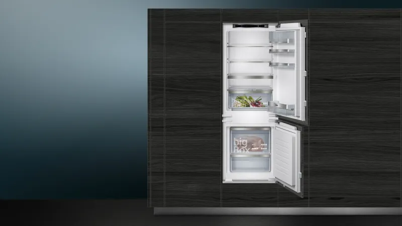 Siemens iQ500 KI77SADE0 refrigerator — view 2