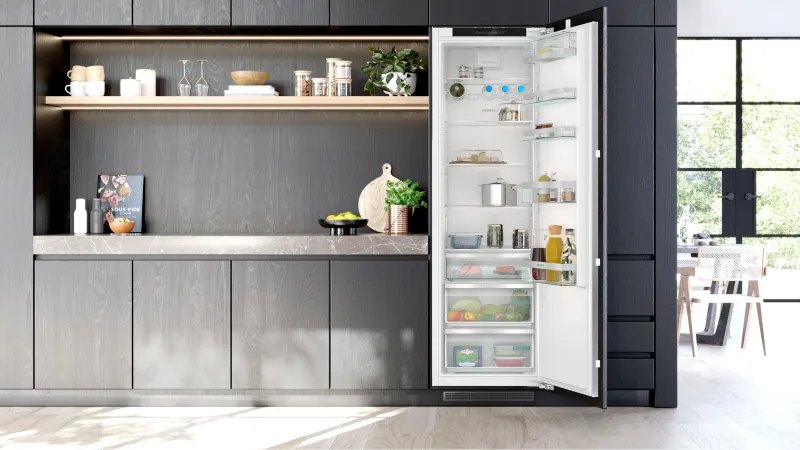 Siemens iQ500 KI81RADC0 refrigerator — view 2